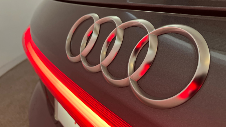 Audi e-tron GT 390kW Quattro 93kWh 4dr Auto Electric Saloon